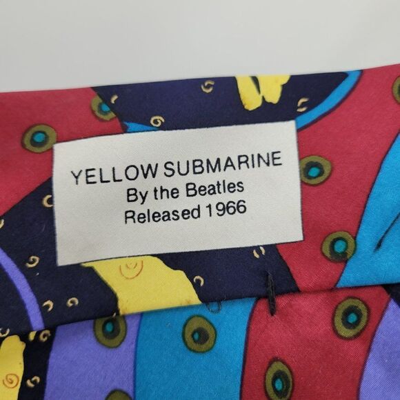 Vintage 90's The Beatles Neck Tie Yellow Submarine Silk Unisex Whimsical 1991 - Picture 5 of 7